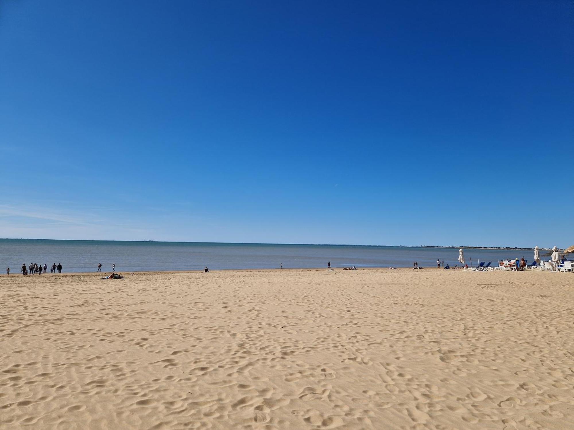 Bel Appartement T2 Avec Balcon, Wifi Et Parking Pres De La Plage - Fr-1-706-2 Шатлайон-Плаж Екстер'єр фото